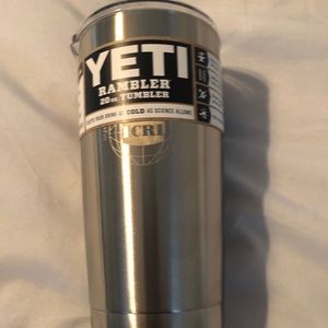 Yeti Rambler 20oz Tumbler New